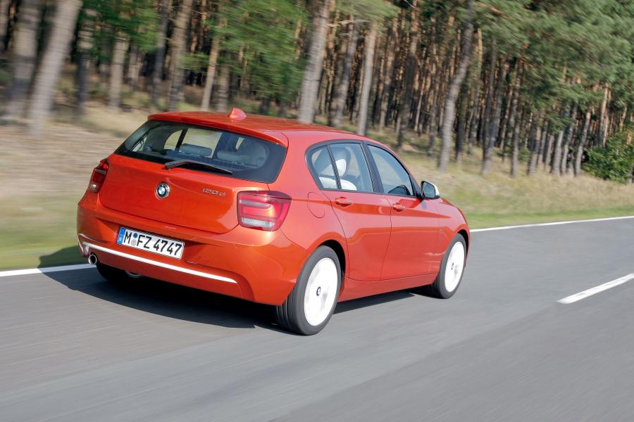  BMW 1-Series Urban Line 2012 года  (фото 74 из 82)